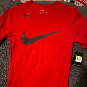 Nike tshirt